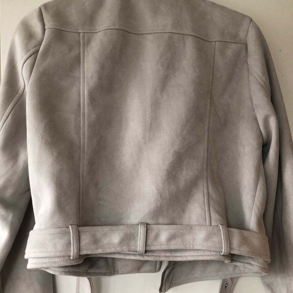 New Jacket - Picture 5 of 9